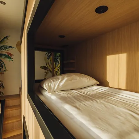 Der Valk Den Haag 4*