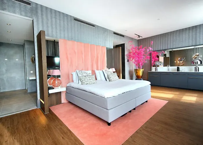 Hotel Der Valk Den Haag 4*