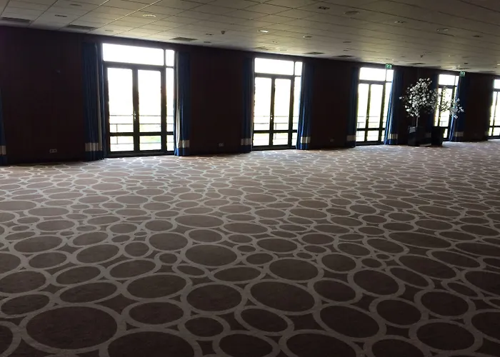 Hotel Der Valk Den Haag 4*