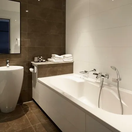Hotel Der Valk Den Haag 4*